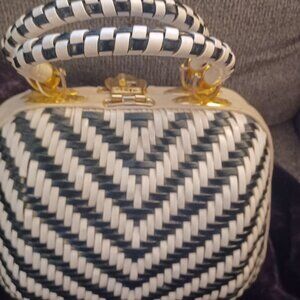 Vintage basket weave purse